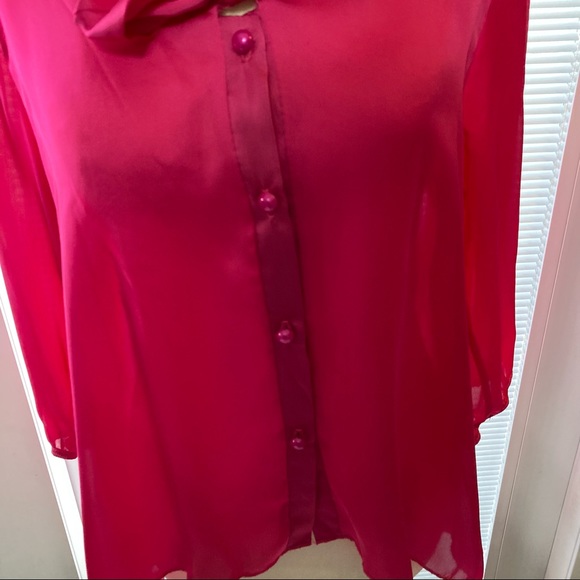 🌸5/$25🌸
Seduction Size L Blouse with Tie in Front - Picture 2 of 6